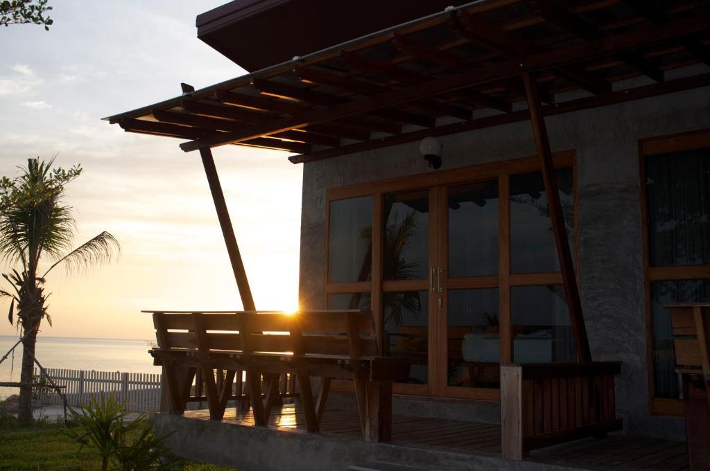 Phangan Palm Beach Resort & Restaurant Ko Pha Ngan Exterior photo