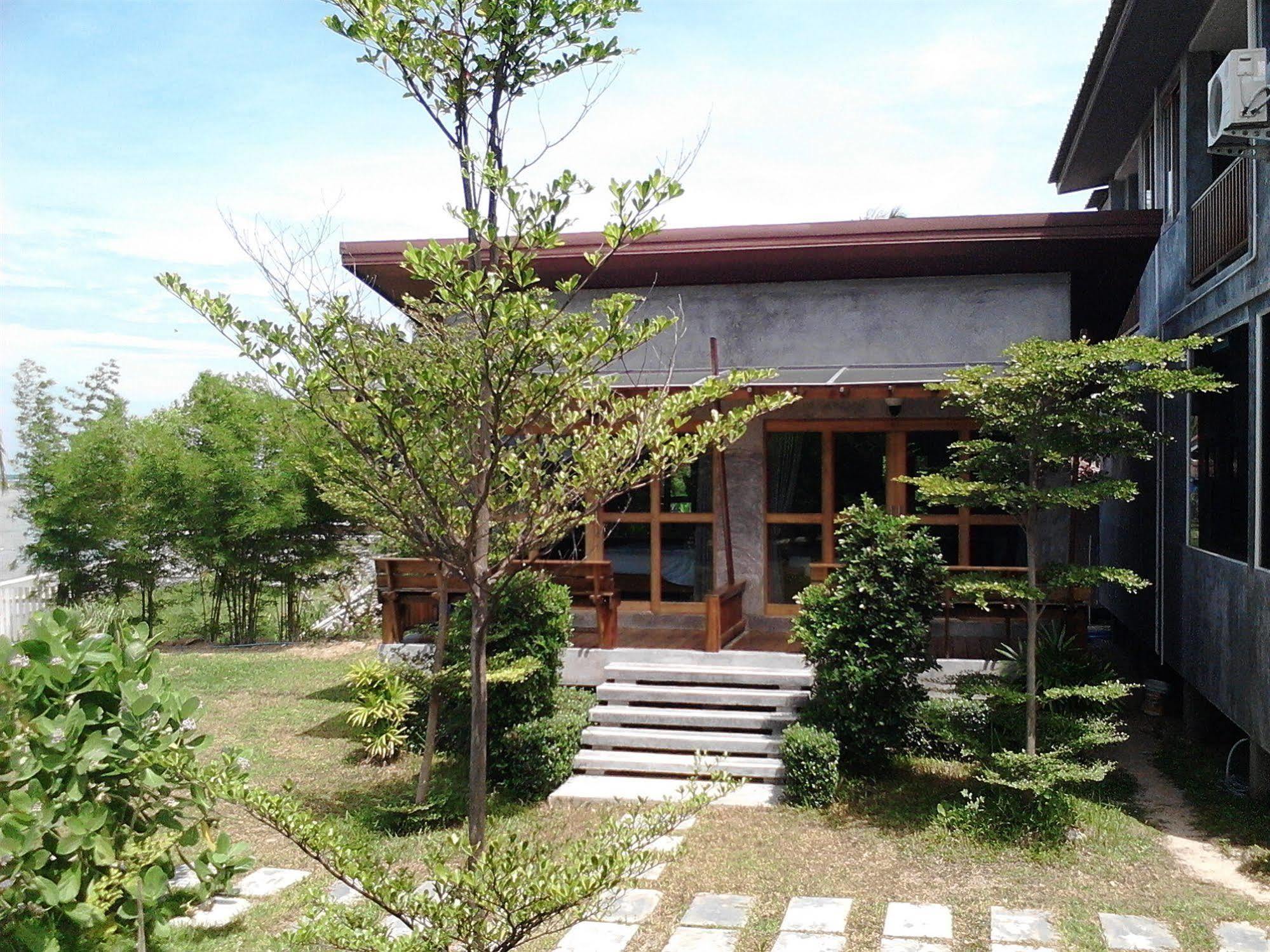 Phangan Palm Beach Resort & Restaurant Ko Pha Ngan Exterior photo